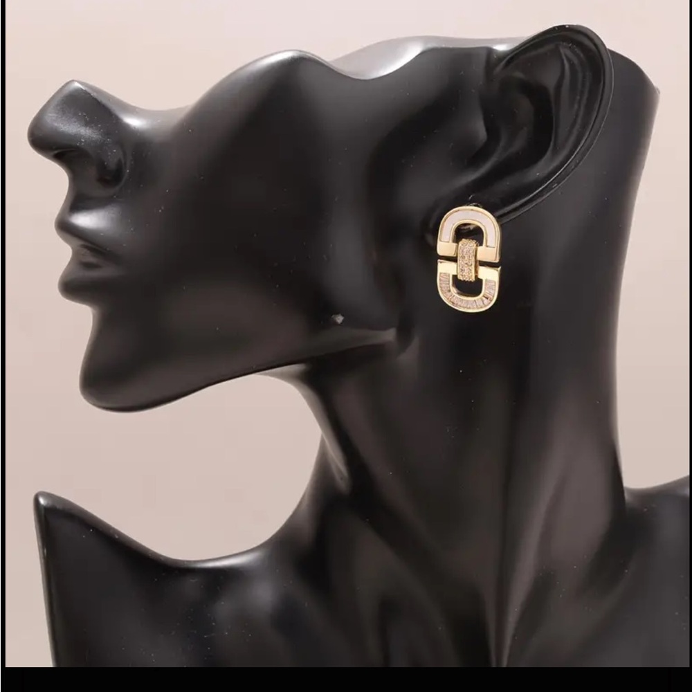 Elegant Gold and Silver Earrings - Picture 5 of 6